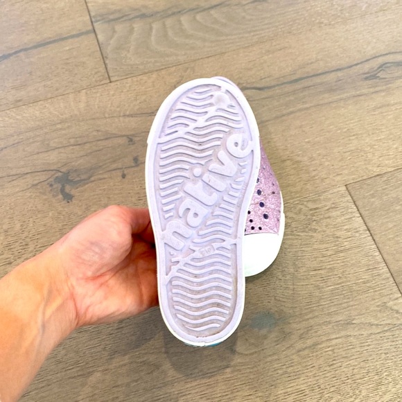 Native ✨sparkly ✨ pink-purple shoes - Picture 4 of 4